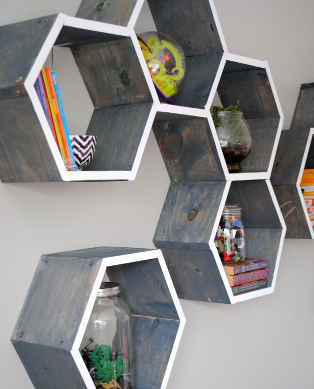 Полки на стену своими руками из дерева: инструкция по изготовлению разных конструкций + 20 фото