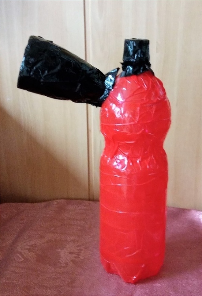 Поделка огнетушитель из бутылки своими руками 