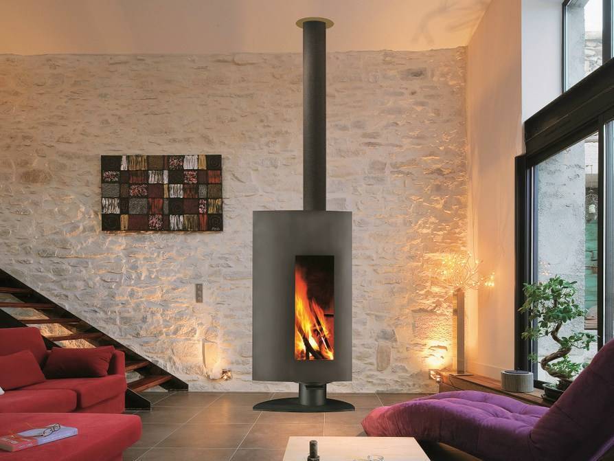 Камин в интерьере гостиной:  уютный и гостеприимный элемент, идеи оформления + 50 фото 